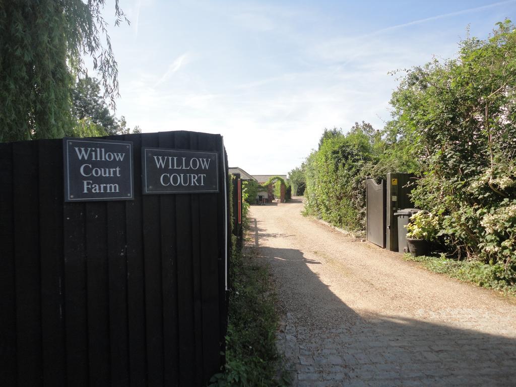 Willow Court Farm The Lodge & Petting Farm, 8 Mins From Legoland & Windsor, 15 Mins From Lapland Uk Luaran gambar