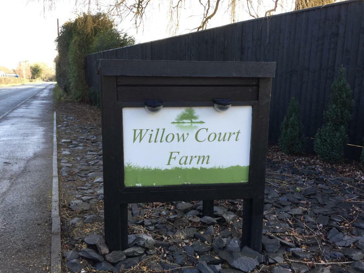 Willow Court Farm The Lodge & Petting Farm, 8 Mins From Legoland & Windsor, 15 Mins From Lapland Uk Luaran gambar